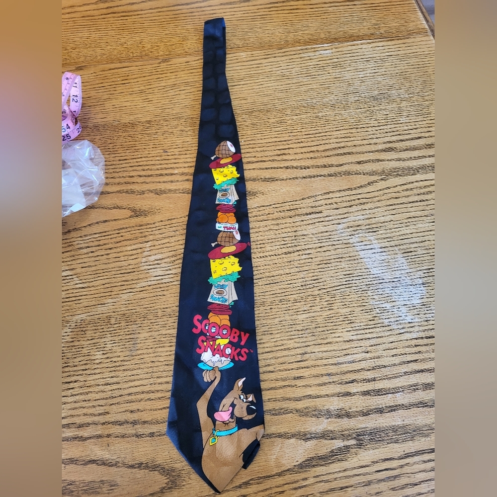 Vintage 1997 Scooby-Doo Themed Black Tie